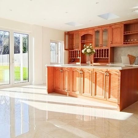 Marigold Villa Harrow Exterior foto