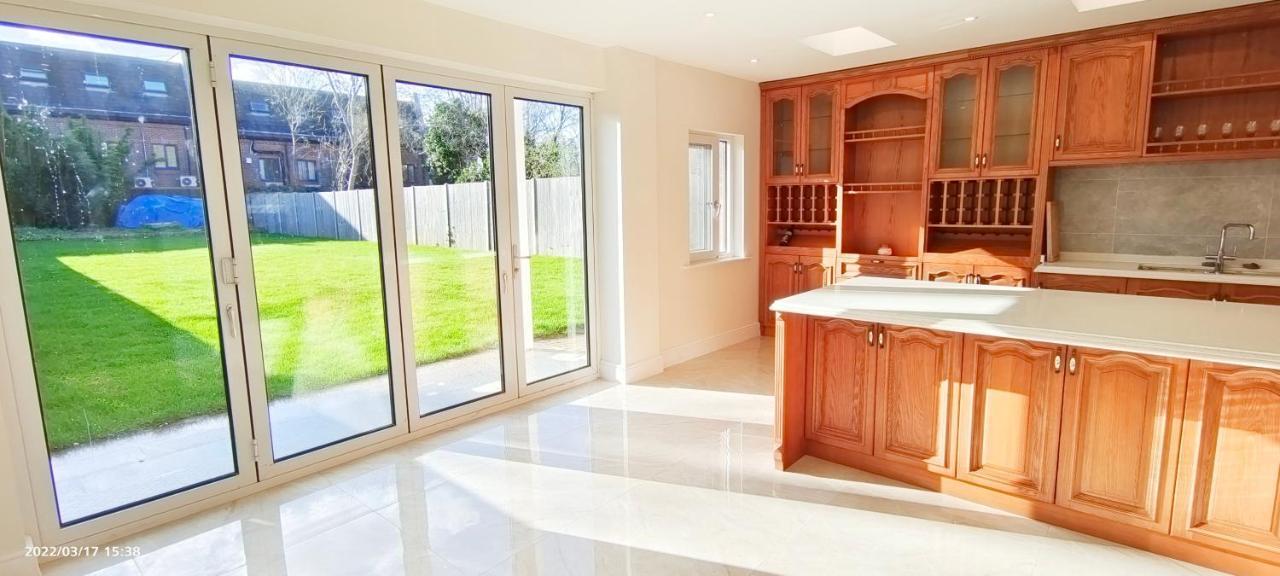 Marigold Villa Harrow Exterior foto